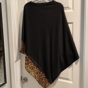 NWT cheetah poncho. Super soft and cute!